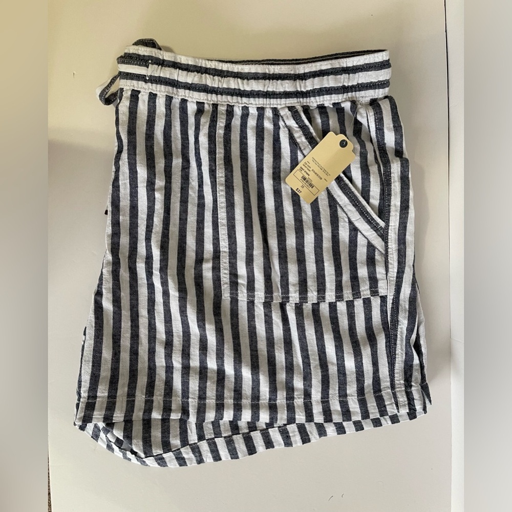 NWT 3XL St. John’s Bay Pin Stripe Short.